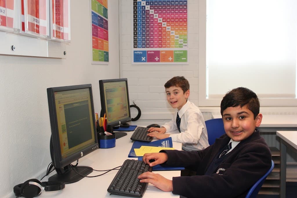 Kip McGrath Glasgow South Education Centre